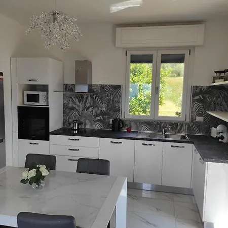 Varenna Castle Amazing Lake View * ペルレード