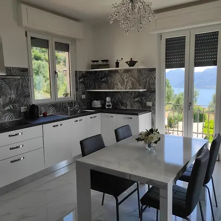 Varenna Castle Amazing Lake View アパート *