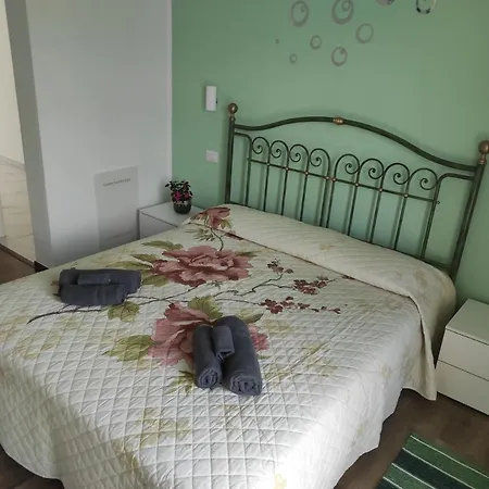 Varenna Castle Amazing Lake View ペルレード