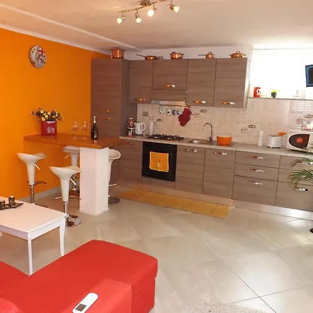 Varenna Castle Amazing Lake View アパート